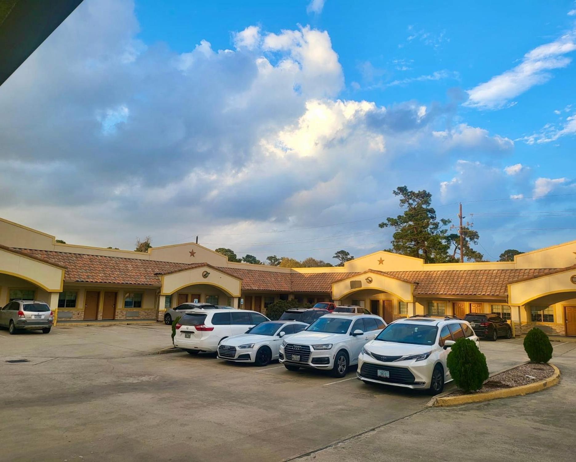 Crystal Inn Louetta Zewnętrze zdjęcie